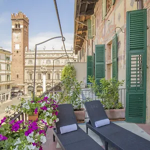 *** Guest house Corte Realdi Piazza Erbe Italy