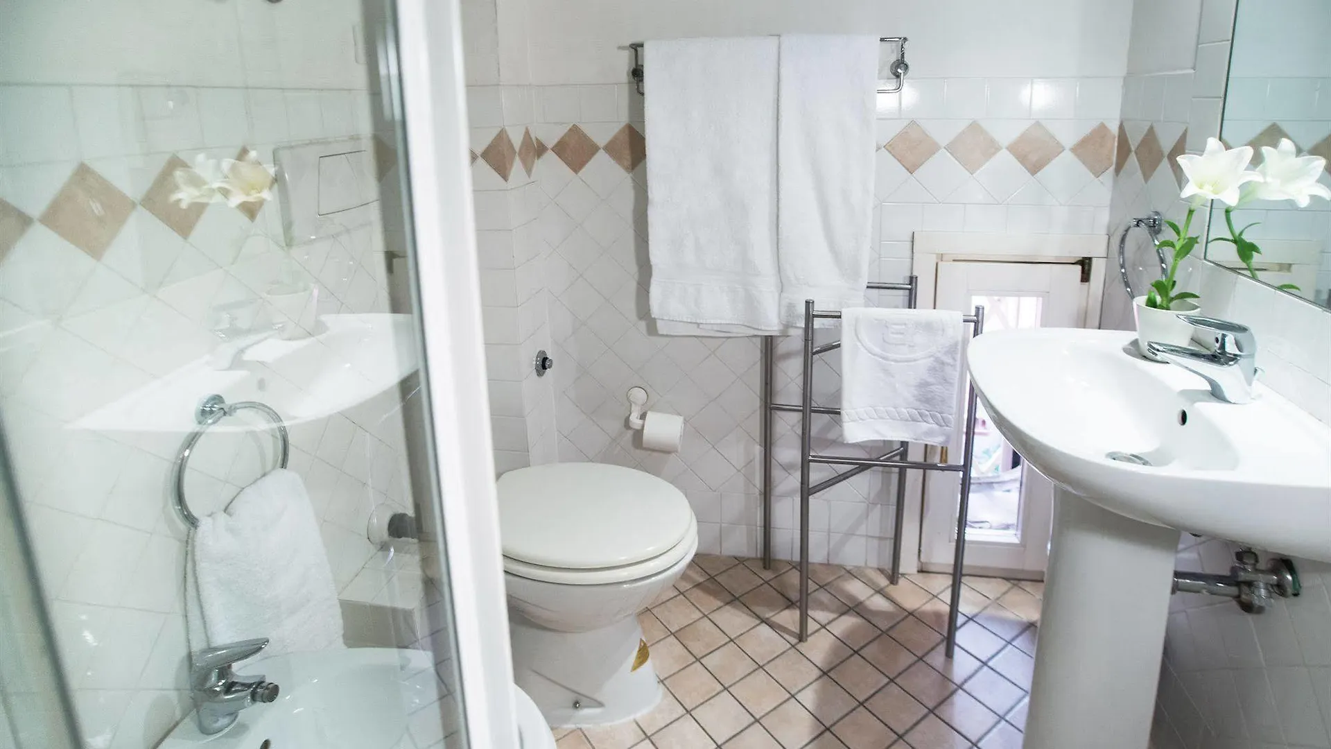 Monti Guest House - Affittacamere Ρώμη