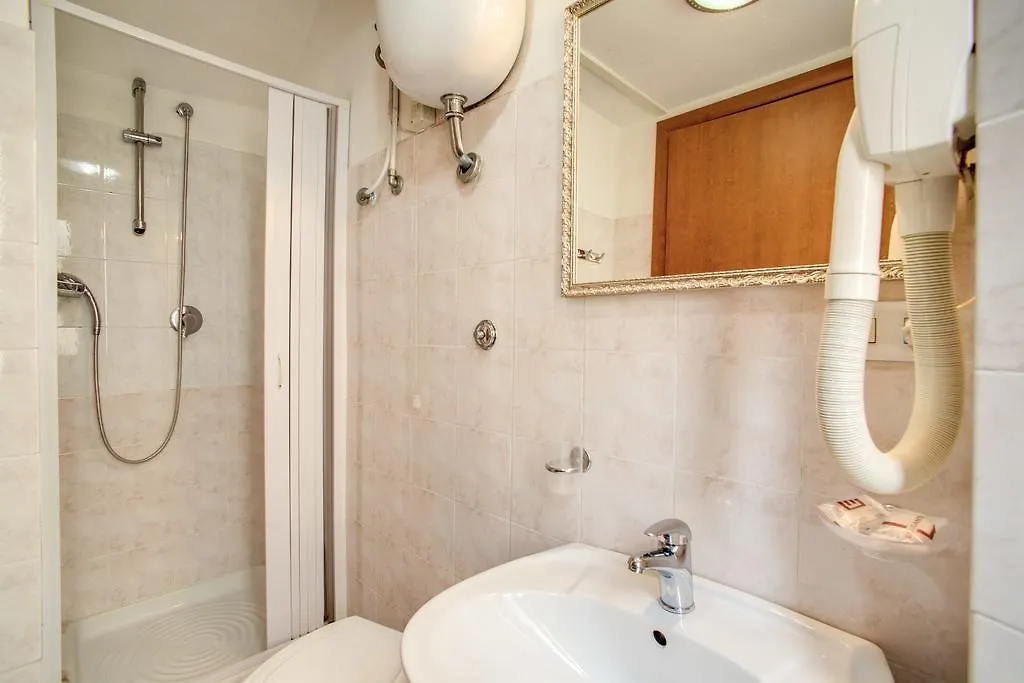 **  Monti Guest House - Affittacamere Roma İtalya