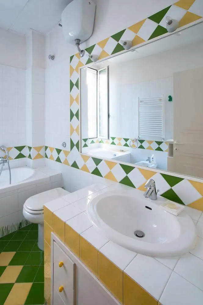 Monti Guest House - Affittacamere Roma 2*,  İtalya