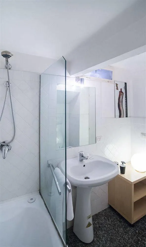 Monti Guest House - Affittacamere Roma İtalya